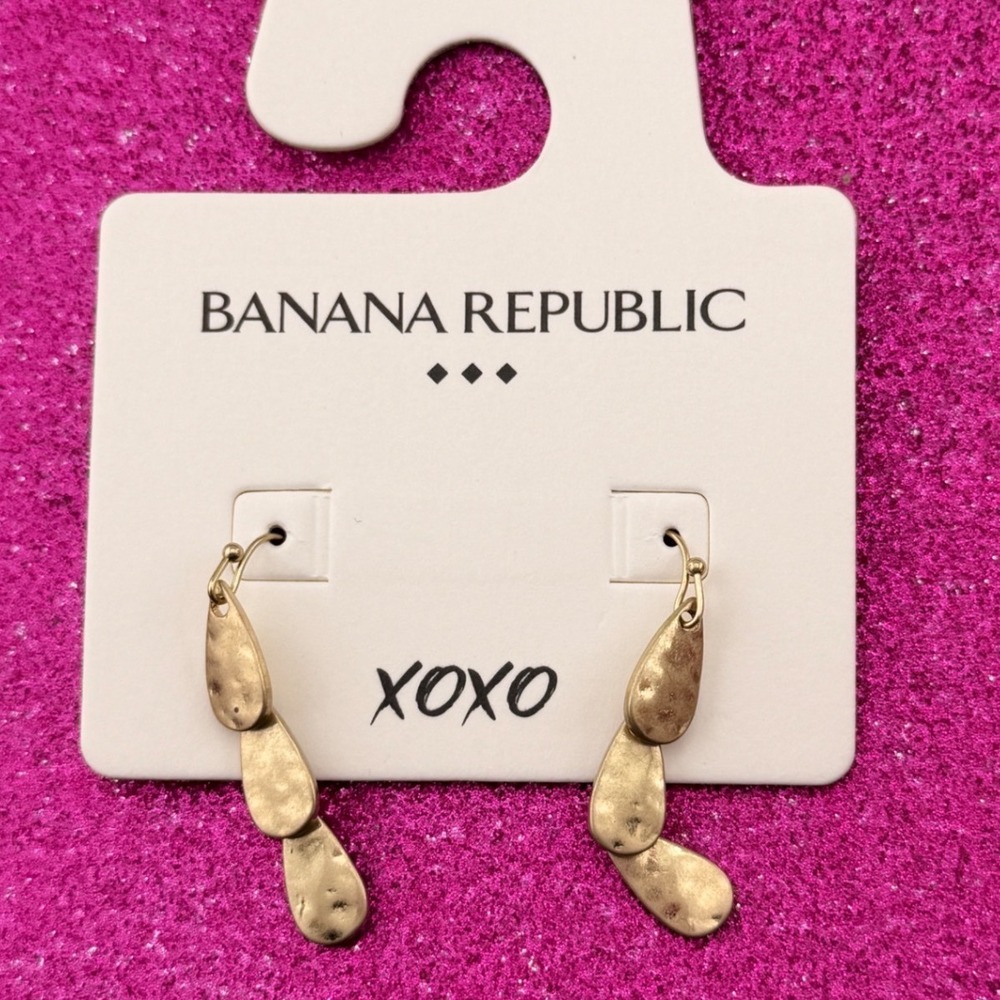 Banana Republic Gold Hammered Tiered Teardrop Drop Earrings 477957-00-1 NEW